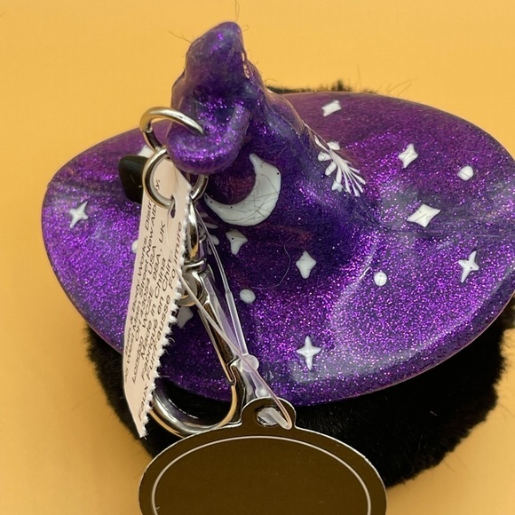 GLOW-IN-THE-DARK BLACK CAT POM
PocketBac Holder w free Pocketbac Sani - Picture 7 of 9